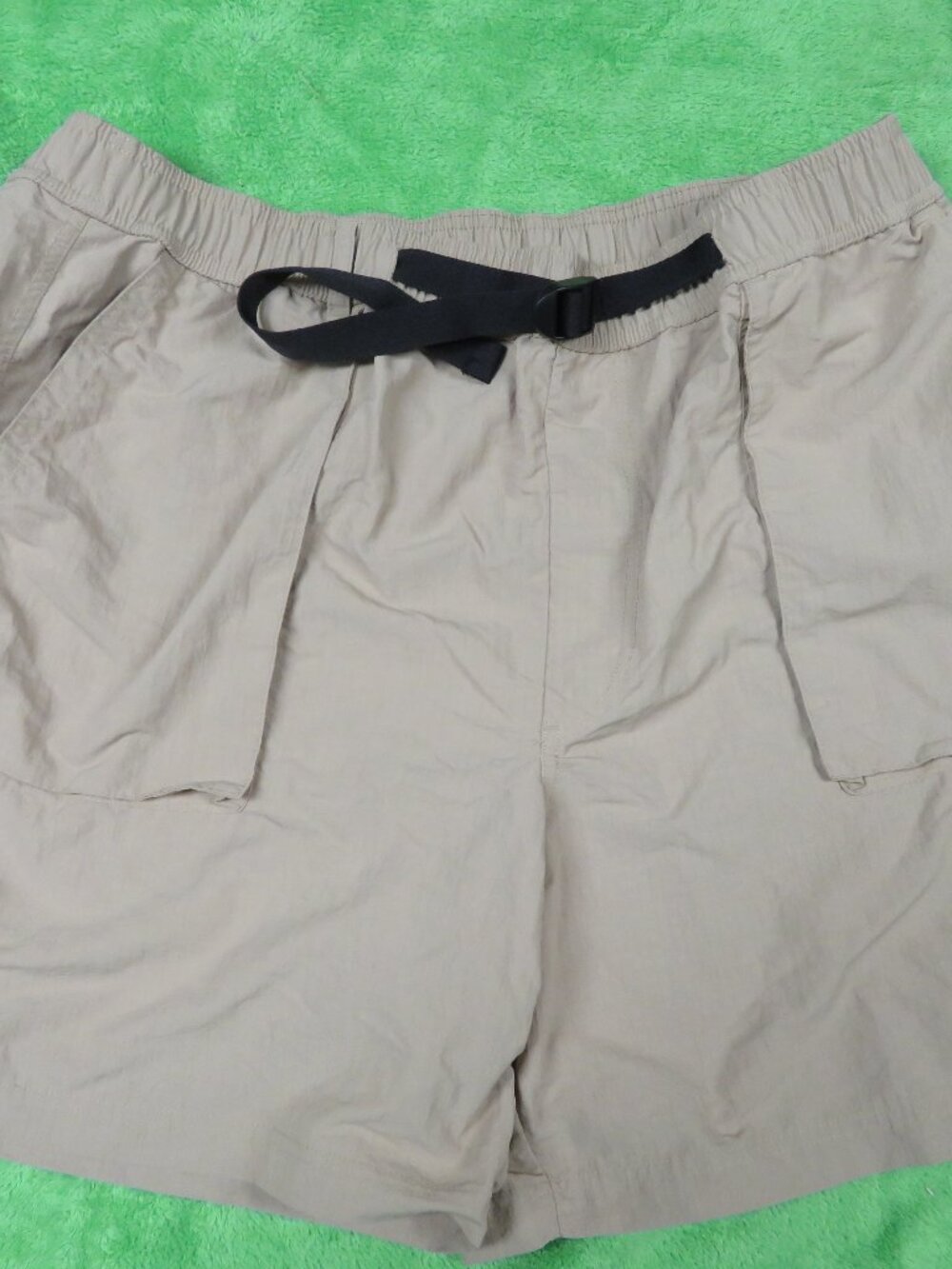 Champion Tan Shorts - Size XL